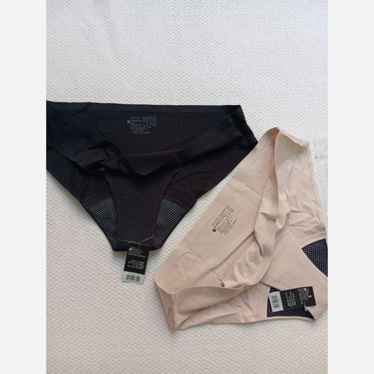 شورت زنانه مناسب پریودی اورجینال اسمارا آلمان با جذاب فوقالعاده – رنگ مشکی وکرم