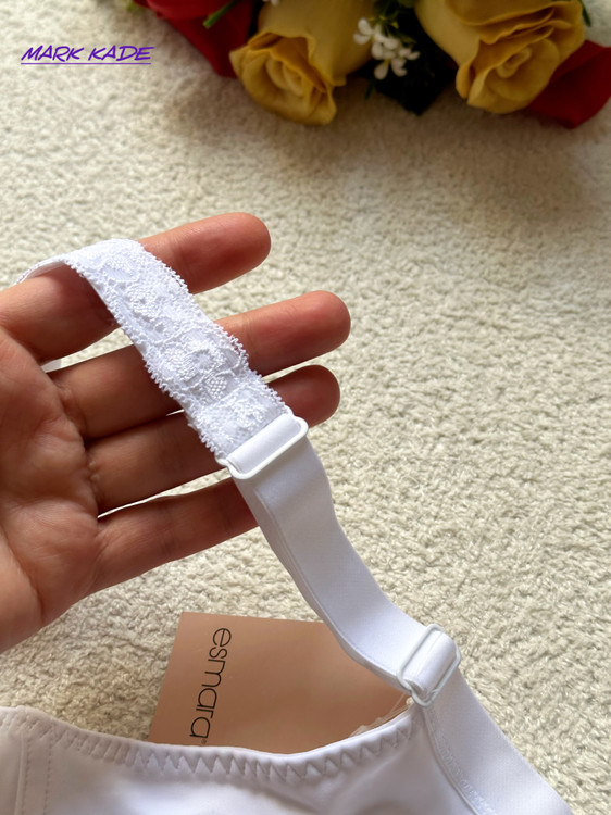 سوتین زنانه مینی مایزر اسمارا فنردار لیفت کننده و کوچک کننده سینه در رنگ سفید