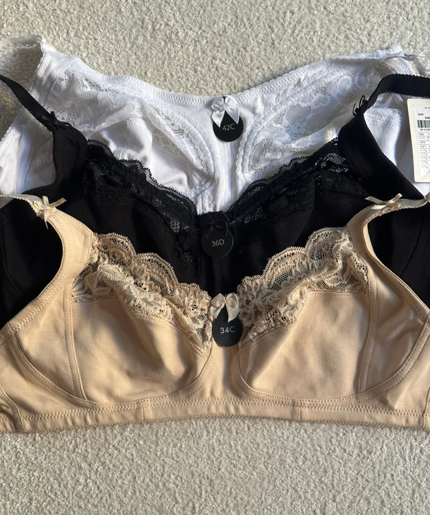 سوتین نخی زنانه مکس انگلیس مدل راحتی - نمای جلو