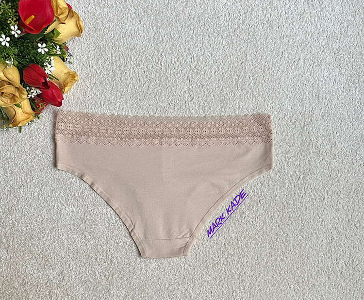 شورت زنانه نخی اسمارا آلمان با طرح کمر گیپور و پنبهای نرم