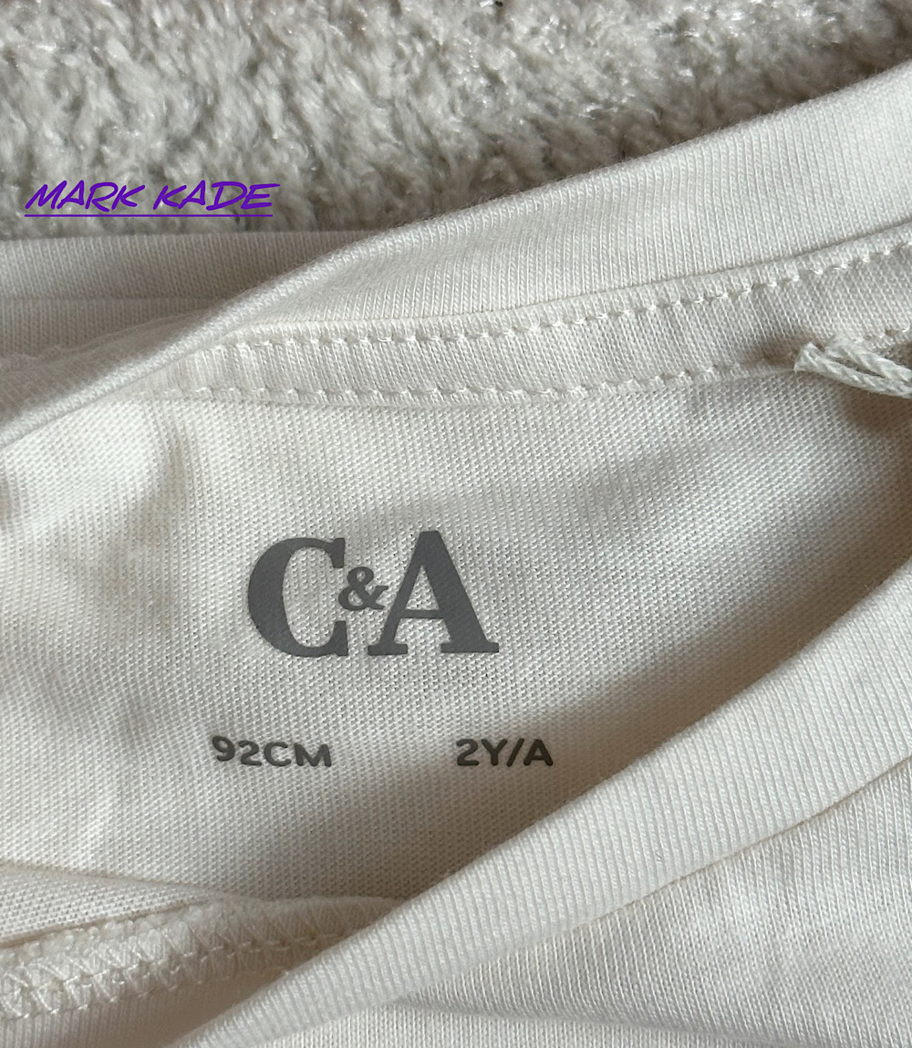 ست تیشرت و شورتک دخترانه برند C&A، مناسب سایز ۲ سال و قد ۹۲ سانتیمتر؛ ترکیبی راحت، خنک و شیک برای تابستان و فعالیتهای روزانه کودک