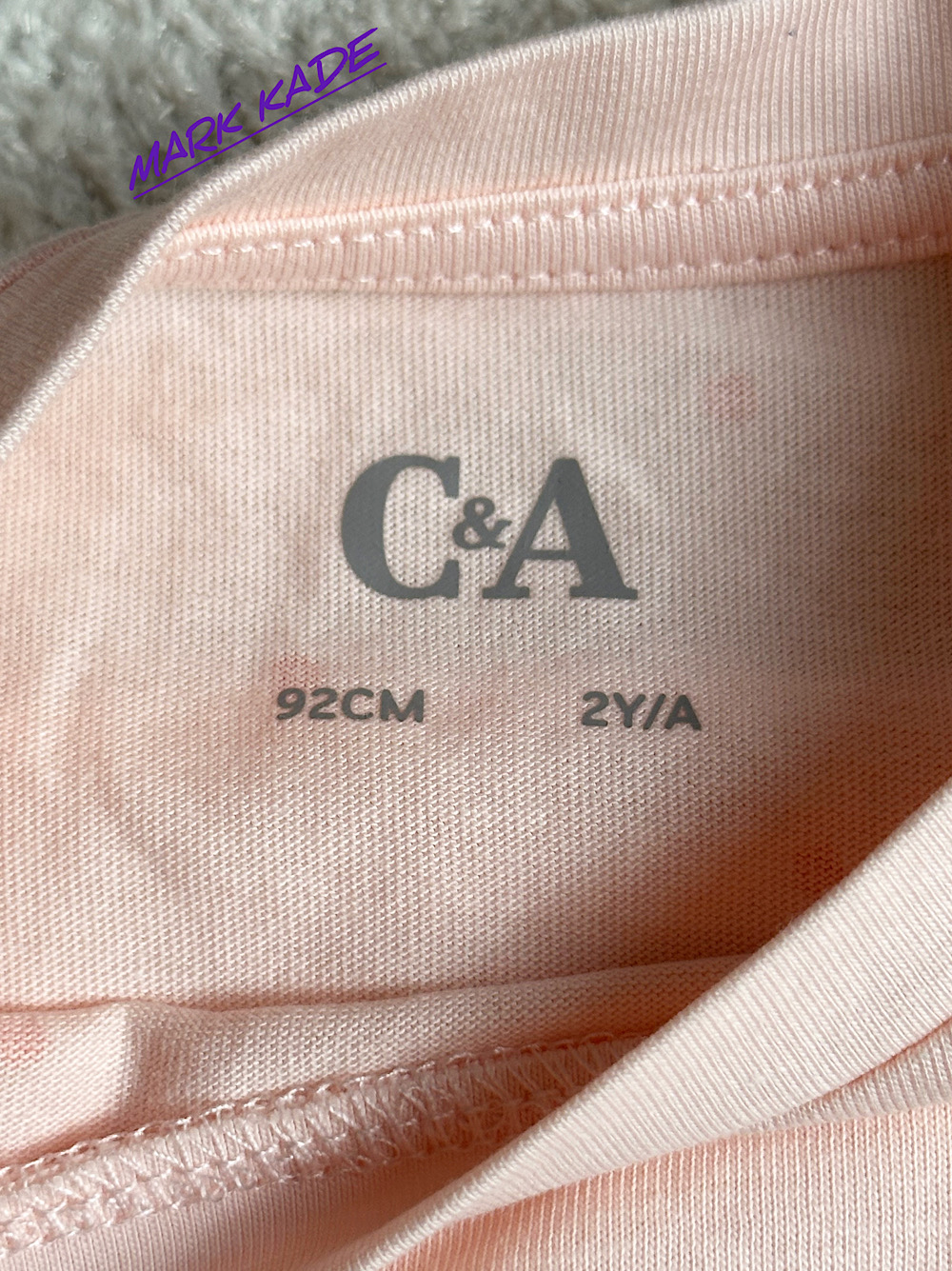 ست تیشرت و شورتک دخترانه برند C&A، مناسب سایز ۲ سال و قد ۹۲ سانتیمتر؛ ترکیبی راحت، خنک و شیک برای تابستان و فعالیتهای روزانه کودک