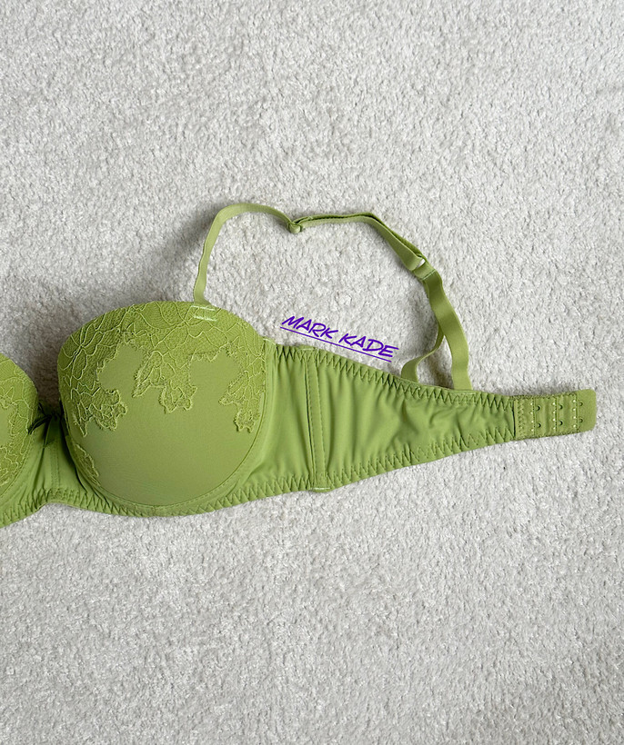 سوتین اسفنجی زنانه BODY FLERT آلمان سایز 70C، راحت، لطیف و مناسب استفاده روزمره