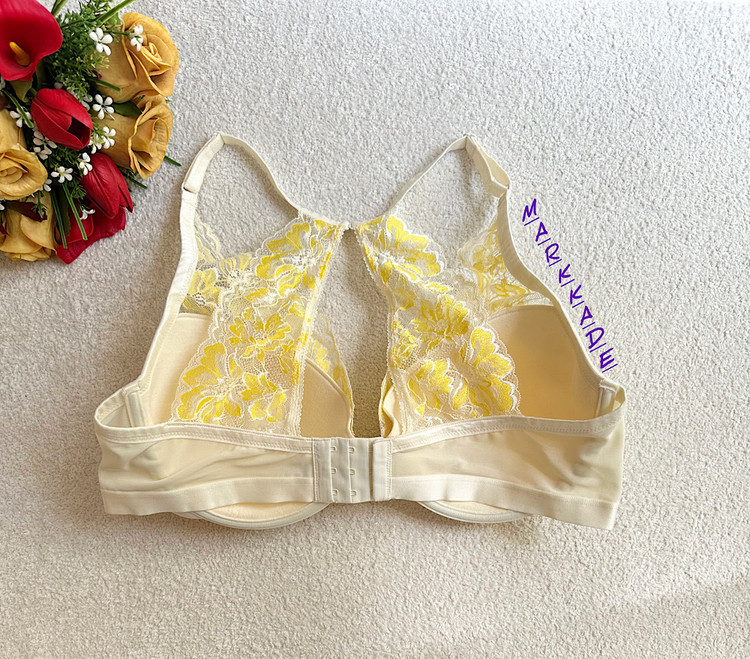 سوتین زنانه گیپوری لایه نازک BODY FLIRT آلمان سایز 90C، ظریف، راحت و مناسب استفاده روزمره از فروشگاه مارک کده.