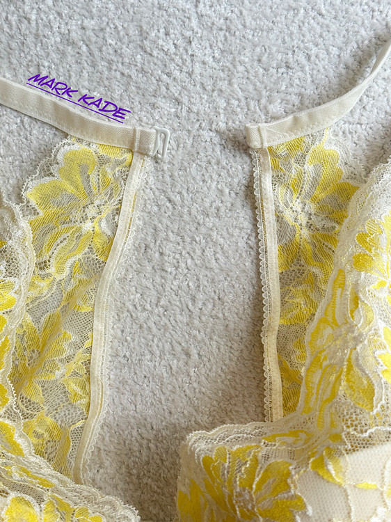سوتین زنانه گیپوری لایه نازک BODY FLIRT آلمان سایز 90C، ظریف، راحت و مناسب استفاده روزمره از فروشگاه مارک کده.