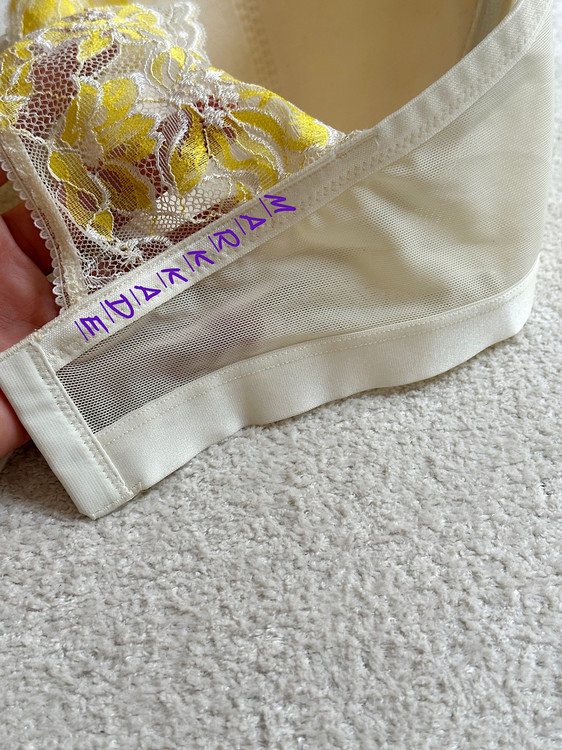 سوتین زنانه گیپوری لایه نازک BODY FLIRT آلمان سایز 90C، ظریف، راحت و مناسب استفاده روزمره از فروشگاه مارک کده.