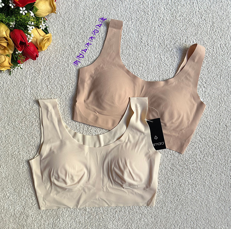 نیم تنه زنانه لیزری اسمارا آلمان با طراحی خاص و برش لیزری، راحتی و استایلی مدرن را برای شما به ارمغان میآورد. ایدهآل برای خانمهایی که به دنبال ظرافت و راحتی در لباس زیر هستند.