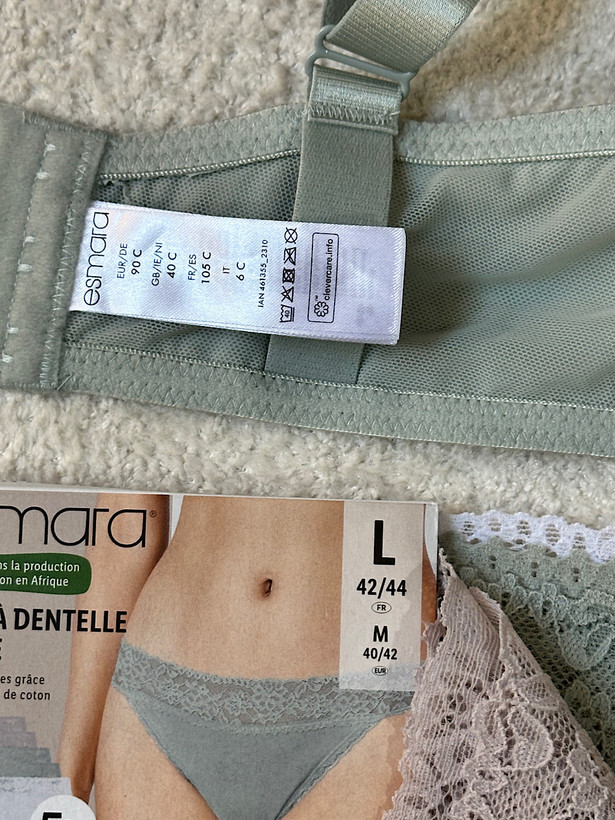 ست سوتین میکروفایبر و شورت نخی کمر گیپور اسمارا رنگ صابونی سایز 90C و M